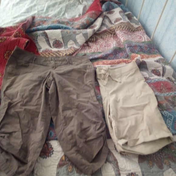 Clothes - Picture 3 of 8